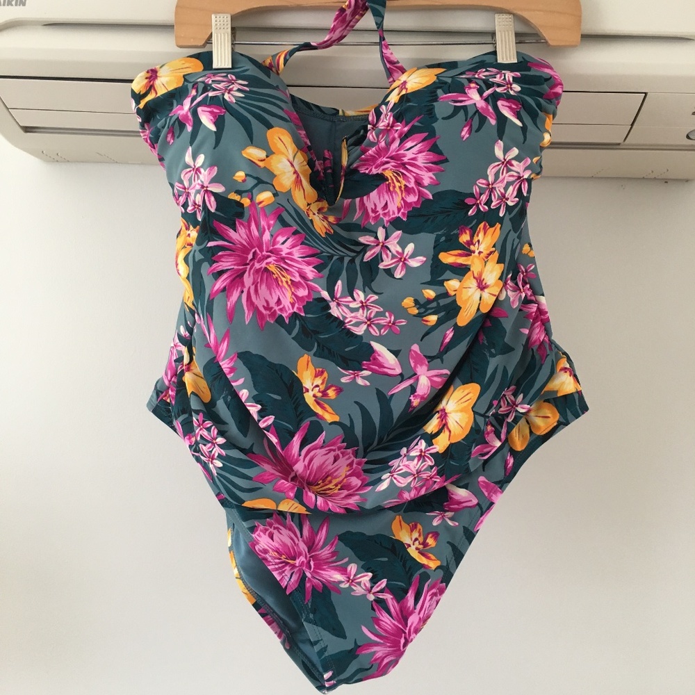 Plus size swimsuit sz 2X